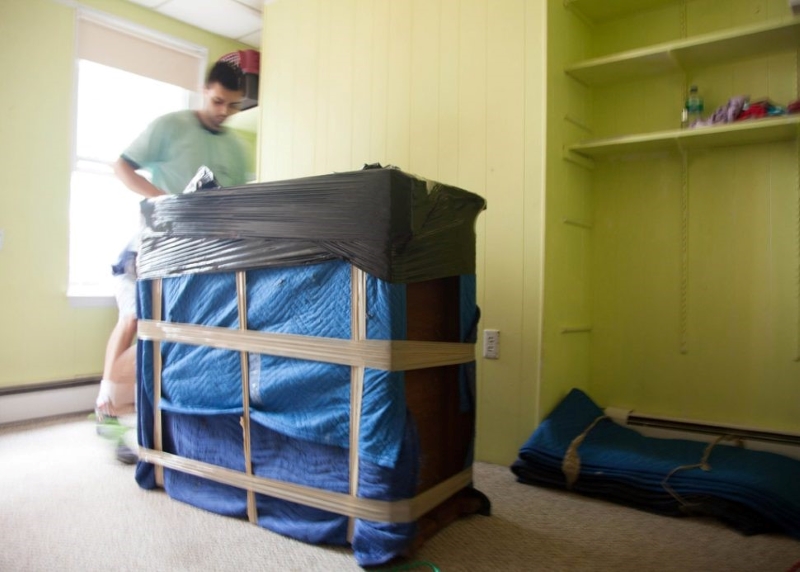 benefits of using plastic wrap moving furniture